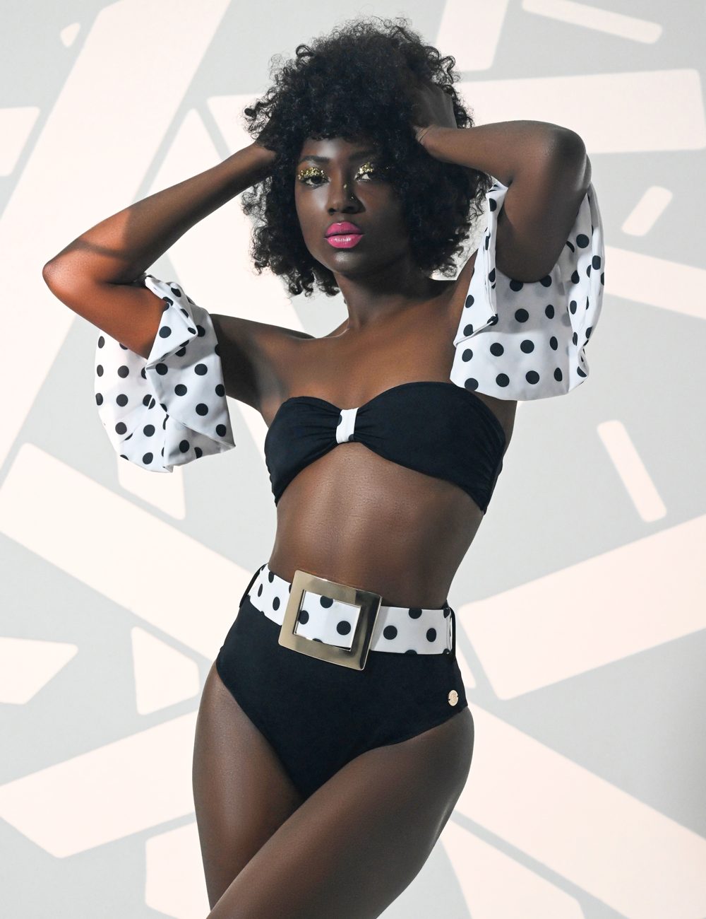 Mankenli-Tekstil -Moda Editorial mayo bikini iç giyim fotoğraf çekimi